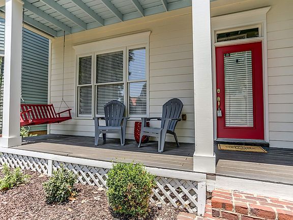 2nd image of 1018 Harbor Bend Cir