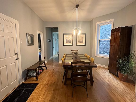 4th image of 525 N Marshfield Ave #2