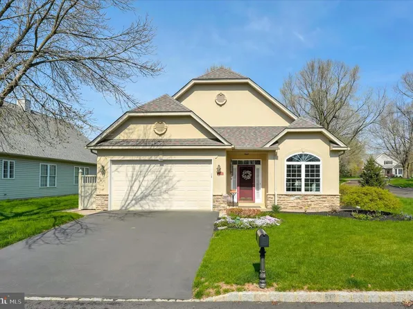 300 Westminster Ln, Souderton, PA 18964