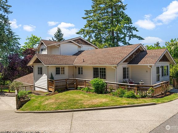 3rd image of 410 Steilacoom Street