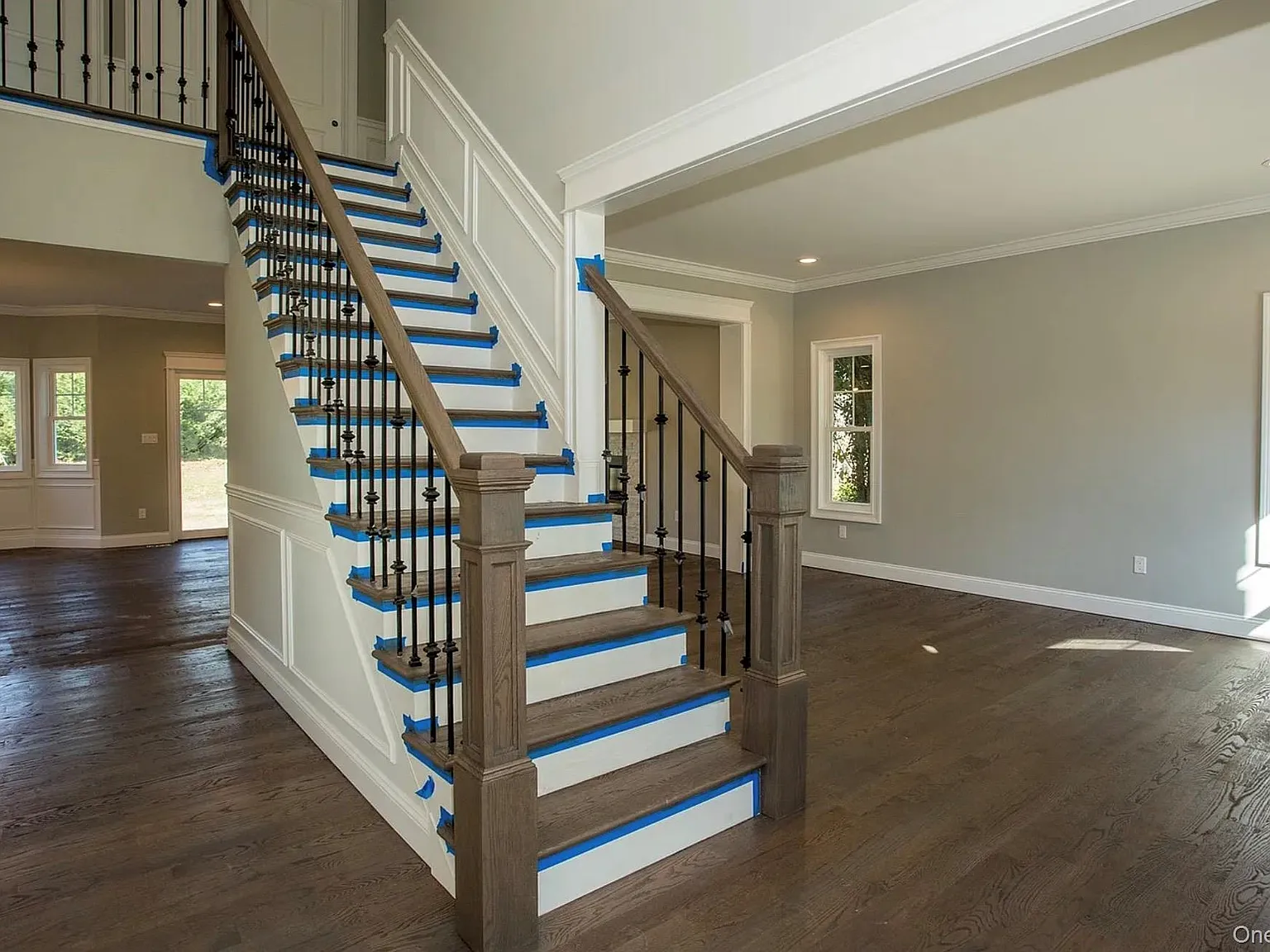 5 bed, 4.5 bath, 4000 sqft, $9,900 — Photo 4