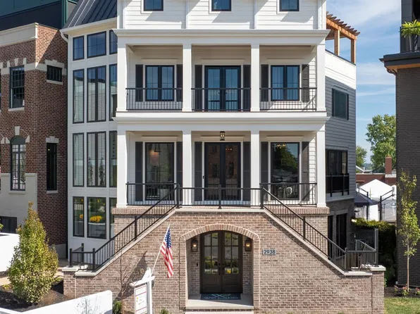 2938 Three Oaks Ln, Cincinnati, OH 45209