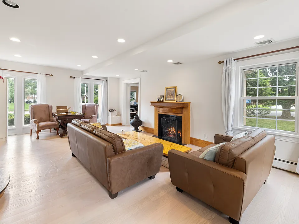 61 Glenwood Rd