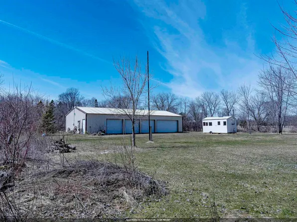 W284 Oak St, Fremont, WI 54940