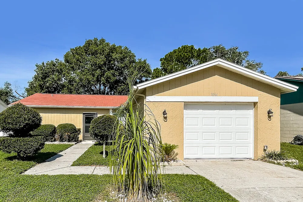 3 bed, 2.0 bath, 1263 sqft, $3,750 — Photo 1