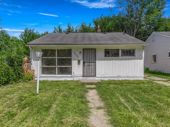 26342 Hopkins St, Inkster, MI 48141