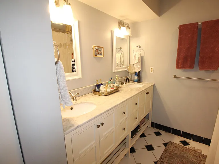184 W Canton St #Penthouse 7 — Photo 16
