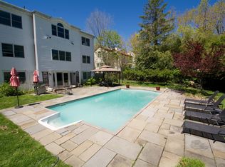 57 Stonelea Pl, New Rochelle, NY 10801