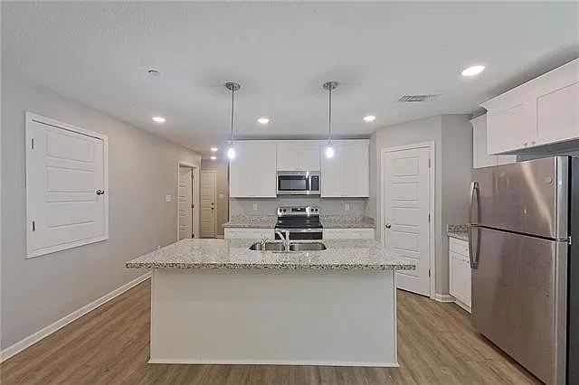3 bed, 2.0 bath, 1495 sqft, $1,775 — Photo 4
