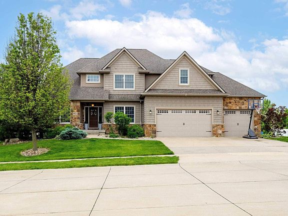 2nd image of 5021 Wyndham Ct