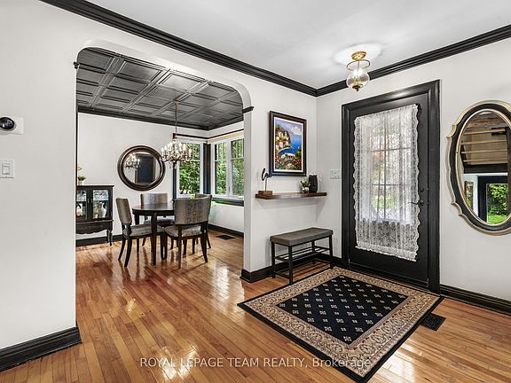 5th image of 185 Camelia Ave