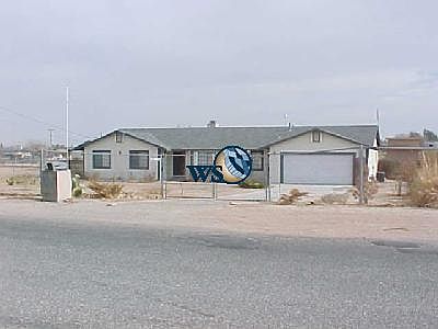 Lots of room, 3 bedroom Hesperia home
