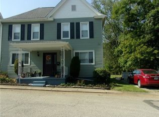 2 Maple St, Trafford, PA 15085