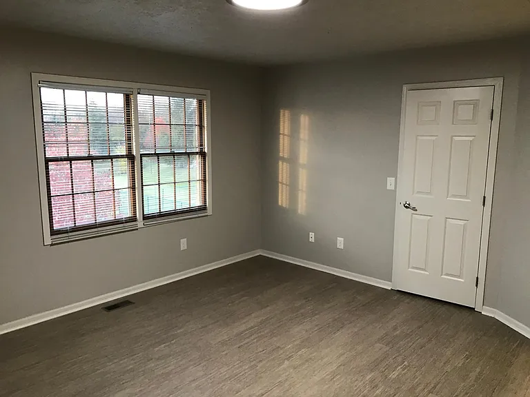 1385 Wayne St #B — Photo 6