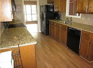 5th image of 529 Glenwood Dr