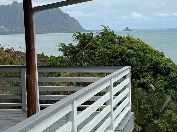 47-392 Mawaena St, Kaneohe, HI 96744