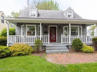2624 Willa Dr, Saint Joseph, MI 49085