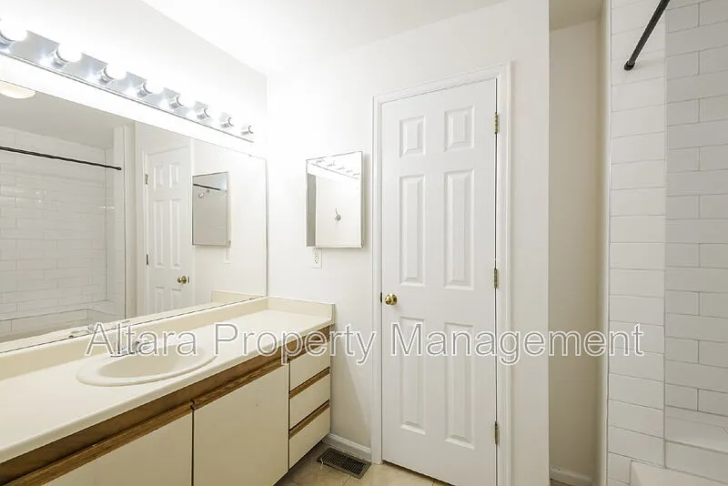 Tyndall Green II Community — Photo 4
