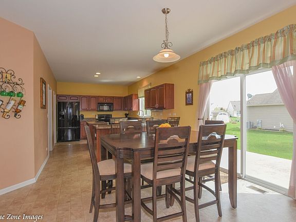 4th image of 2941 Shetland Ln