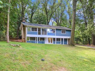 8206 Stone Trail Dr, Bethesda, MD 20817