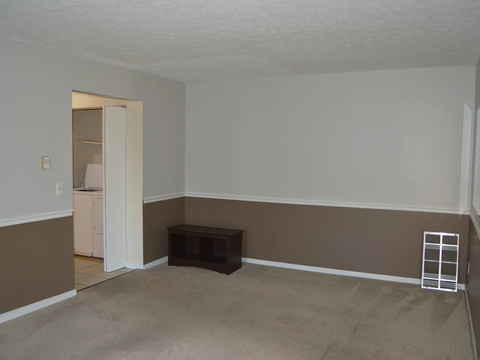 2 bed, 1.5 bath, 1007 sqft, $1,300 — Photo 4