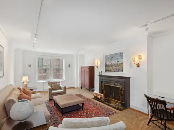 1220 Park Avenue 2C image 1 of 9