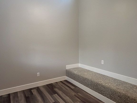 3rd image of 877 N 26th St #887-38
