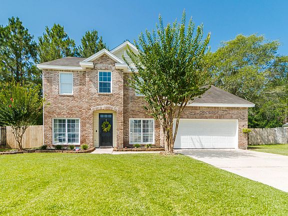2nd image of 18089 Cypress Ct