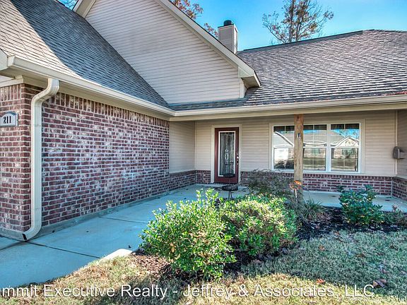 4th image of 211 Southern Creek Cir