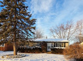 15700 Oakbrook St, Romulus, MI 48174