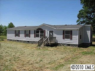 1st image of 104 Cenco Dr