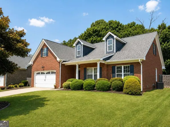 1140 Brookshire Dr, Bogart, GA 30622