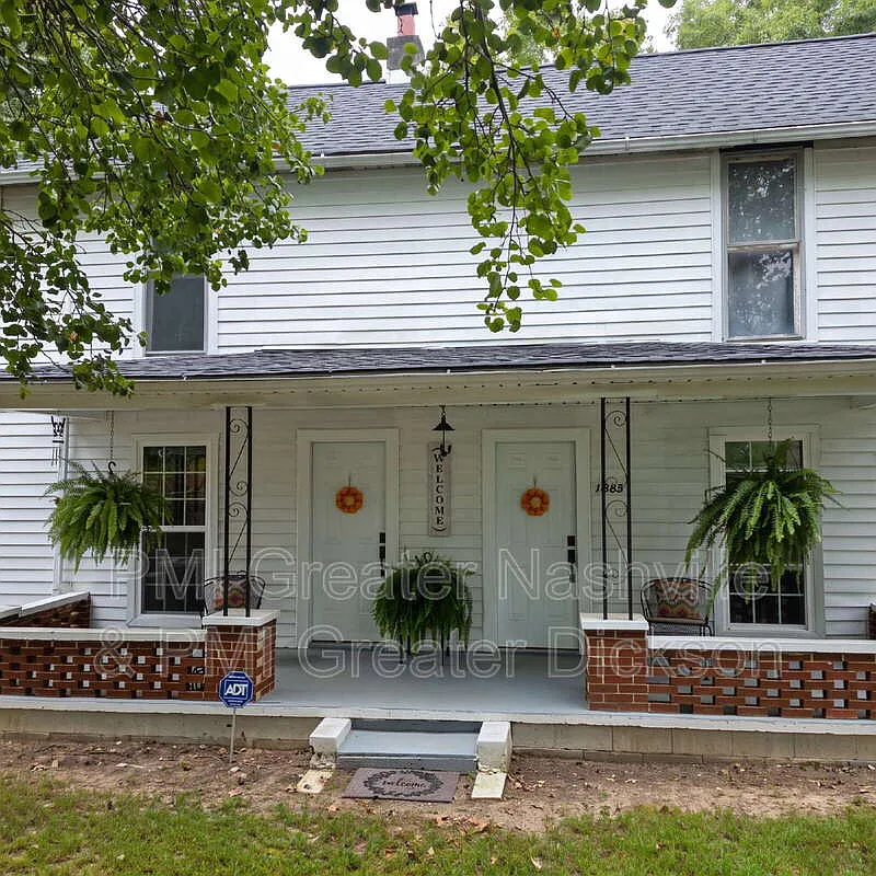 2 bed, 1.5 bath, 1713 sqft, $1,700 — Photo 1