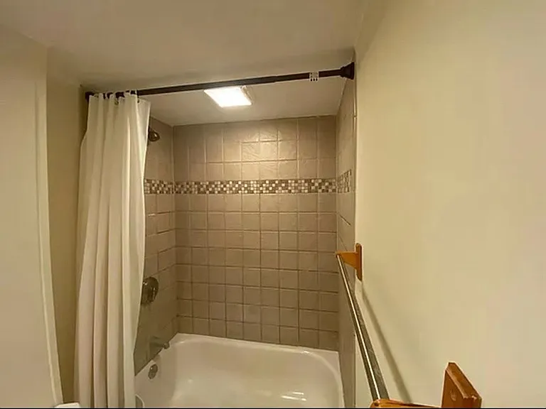 7 Lothian Rd #B — Photo 7