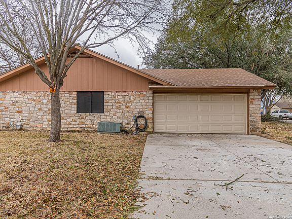 3rd image of 702 Creekbend Dr