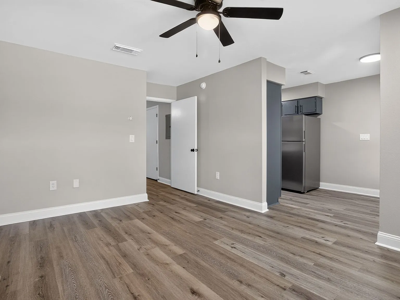 Legacy Apartments — Photo 3