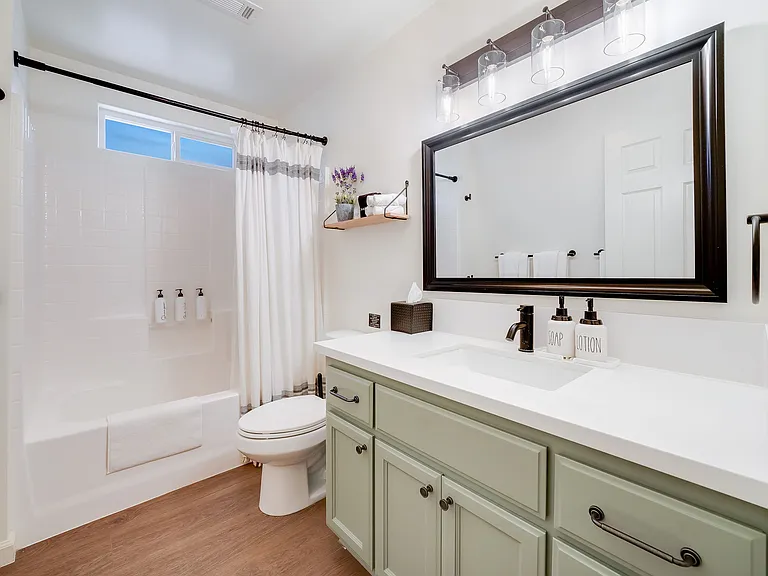 692 Santa Barbara Ave — Photo 28
