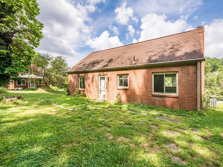 5649 Library Rd — Photo 27