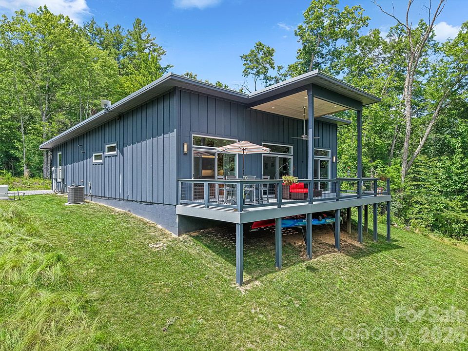 1st image of 337 Leatherbreeches Dr