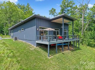 337 Leatherbreeches Dr, Tuckasegee, NC 28783