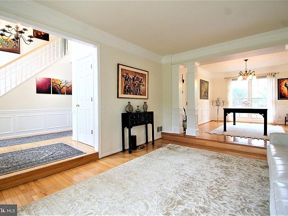4th image of 3550 Veronica Ln