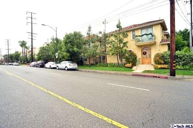 1st image of 216 N Buena Vista St Unit 104