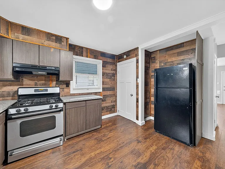 5638 Helen Ave — Photo 9