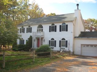 1177 Sierra Trails Dr, East Stroudsburg, PA 18302