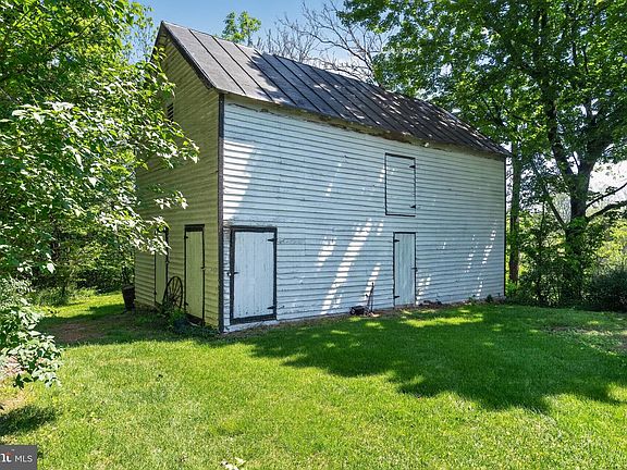 3rd image of 705 Marksville Rd