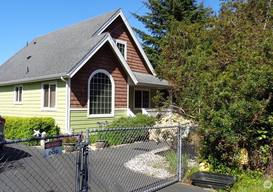 1st image of 148 Wishkah Street SW