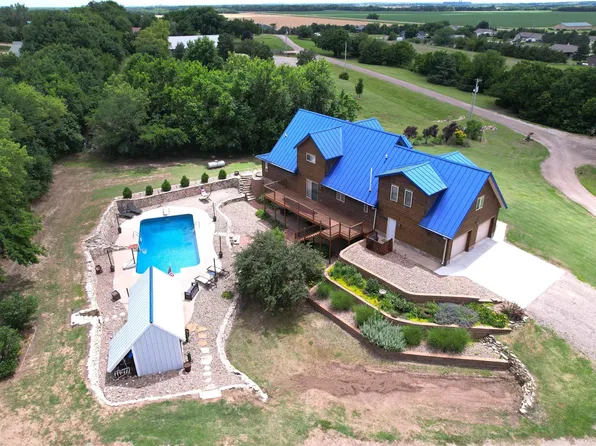 4412 N Turner Ln, Salina, KS 67401