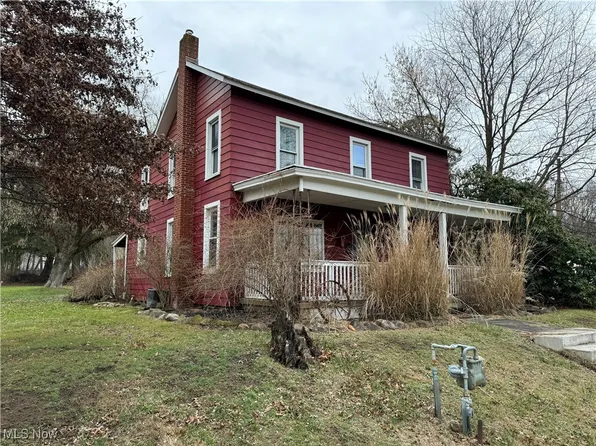 4092 Boardman St, New Waterford, OH 44445
