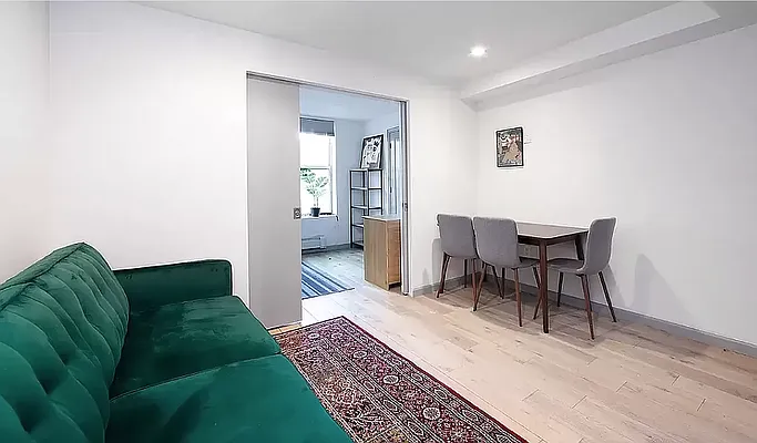 Rented by R New York | media 10