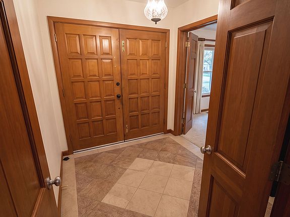 2nd image of 115 Adoue St